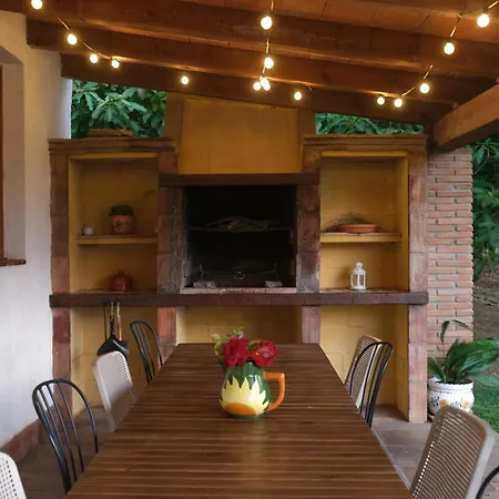 The Wild Olive Andalucia Citrus Farm stay *